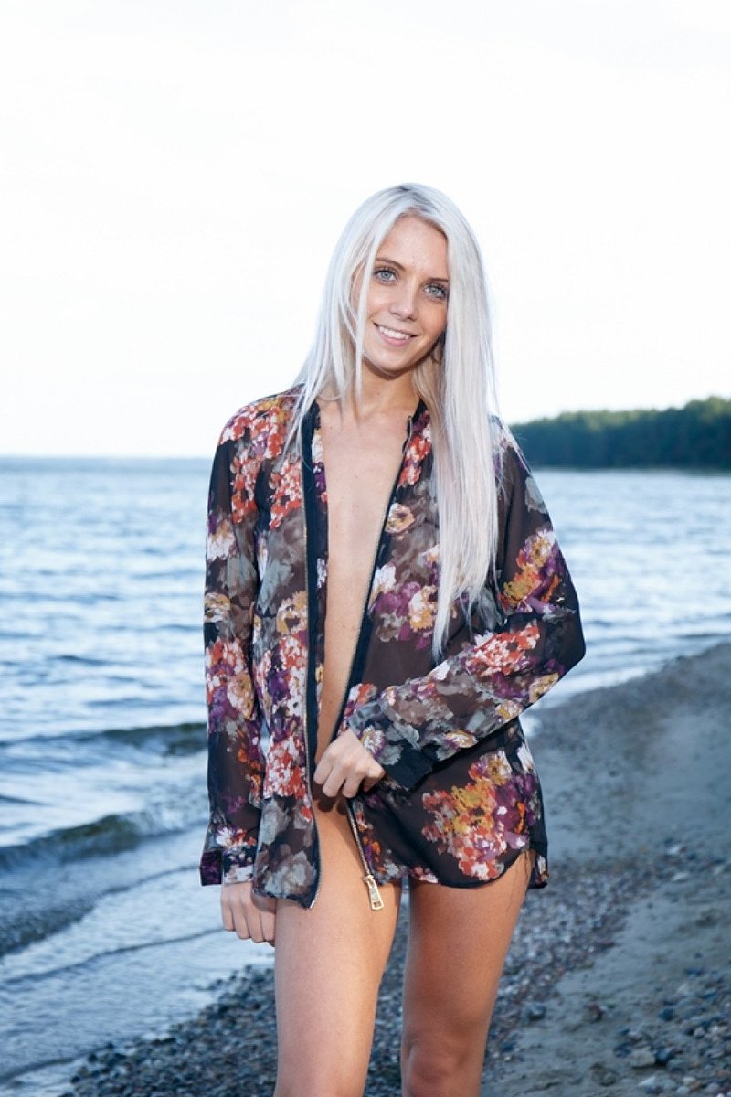 Влада, 22 года, 5 размер груди