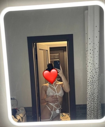 Яна, 22 года, 1 размер груди